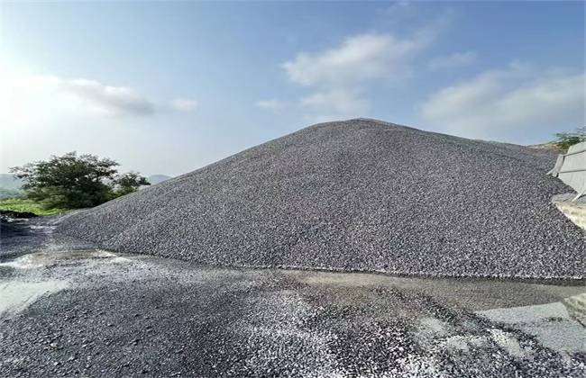 南寧砂石料供應與銷售全解析 廠家批發(fā)、級配料、水穩(wěn)石料、碎石料一站式服務